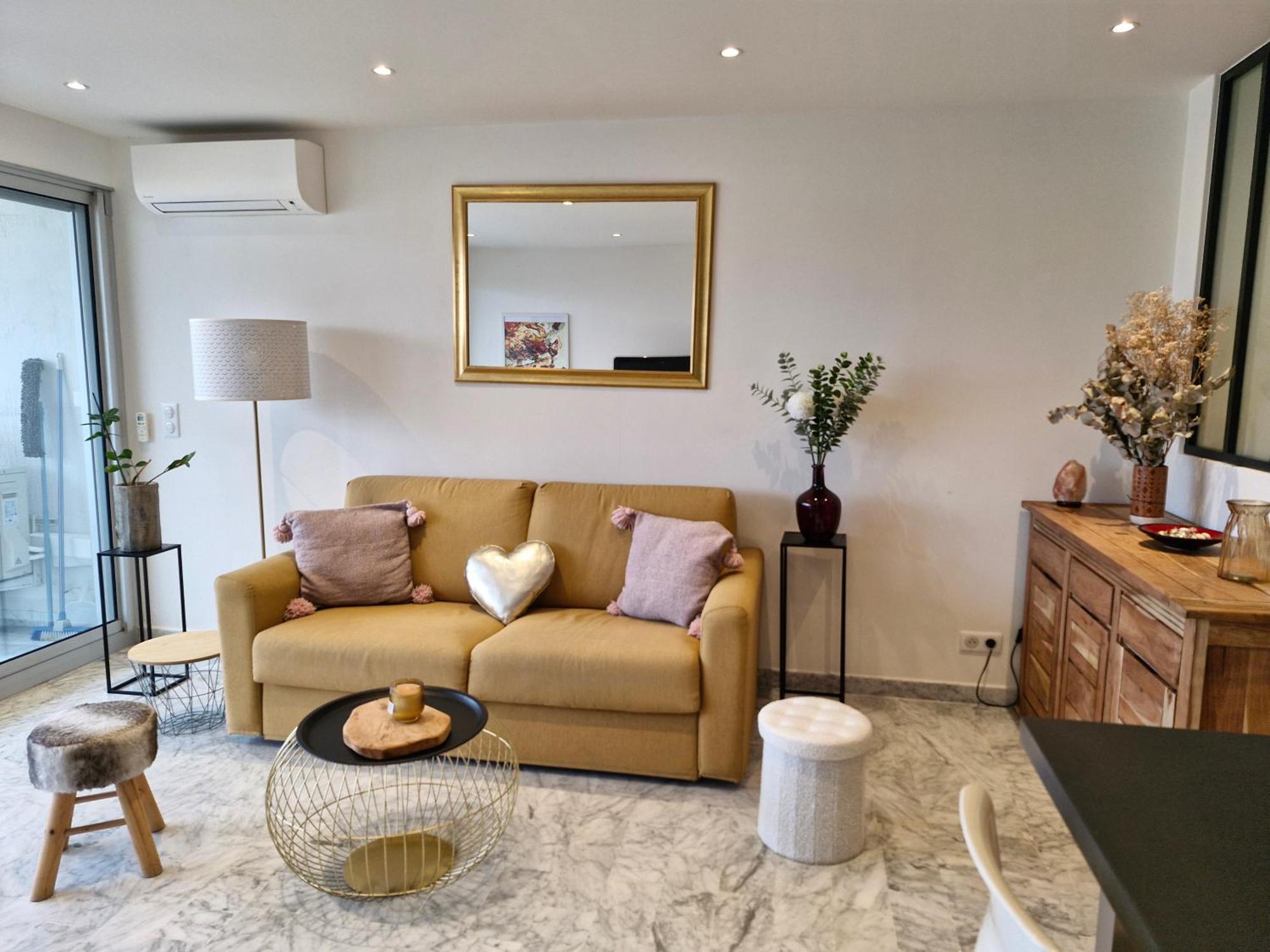 Sunny And Cosy Sea View Studio อองทีบส์ ภายนอก รูปภาพ